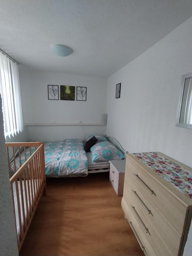 Huty Apartman Karin מראה חיצוני תמונה