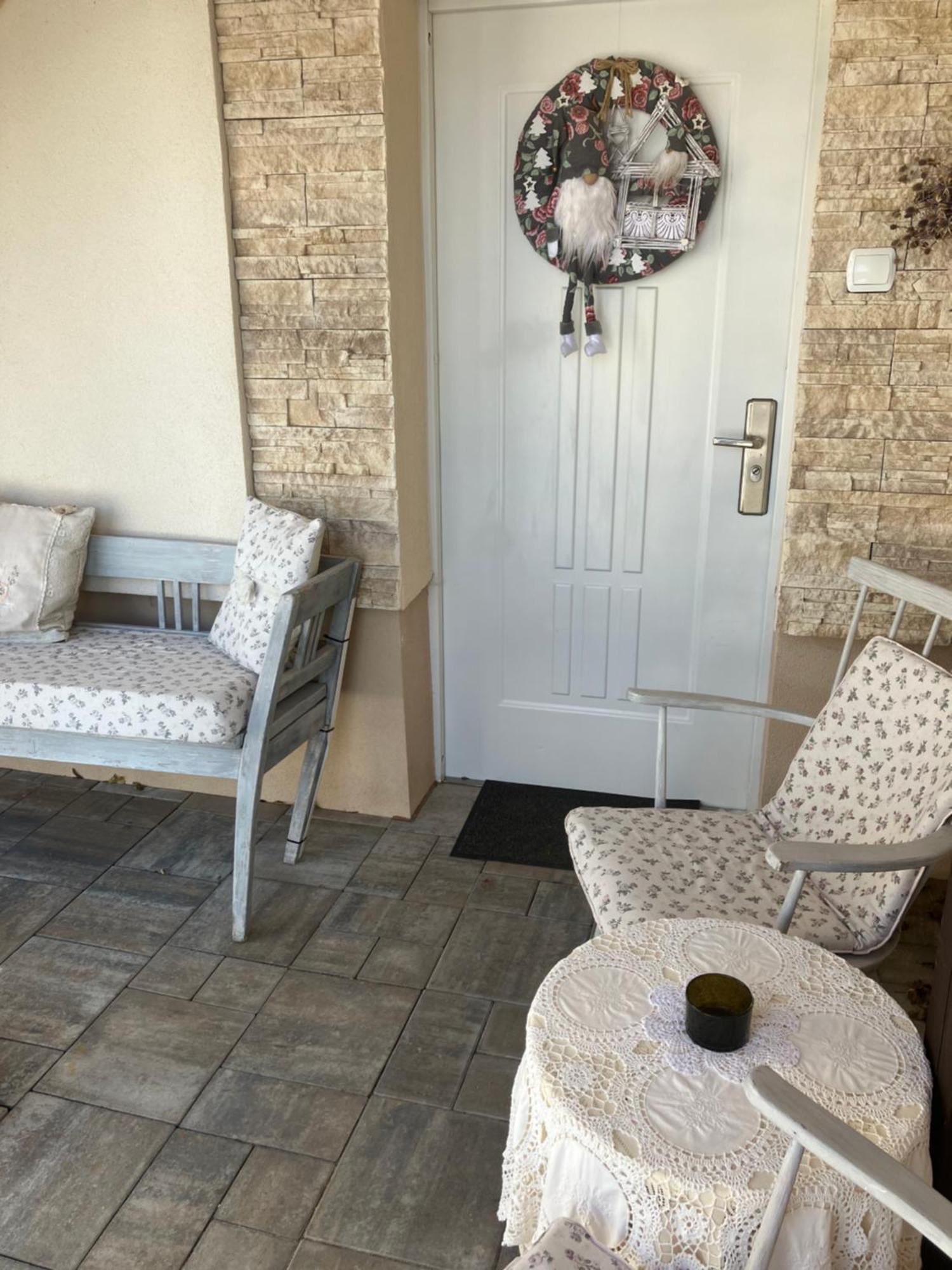 Huty Apartman Karin מראה חיצוני תמונה