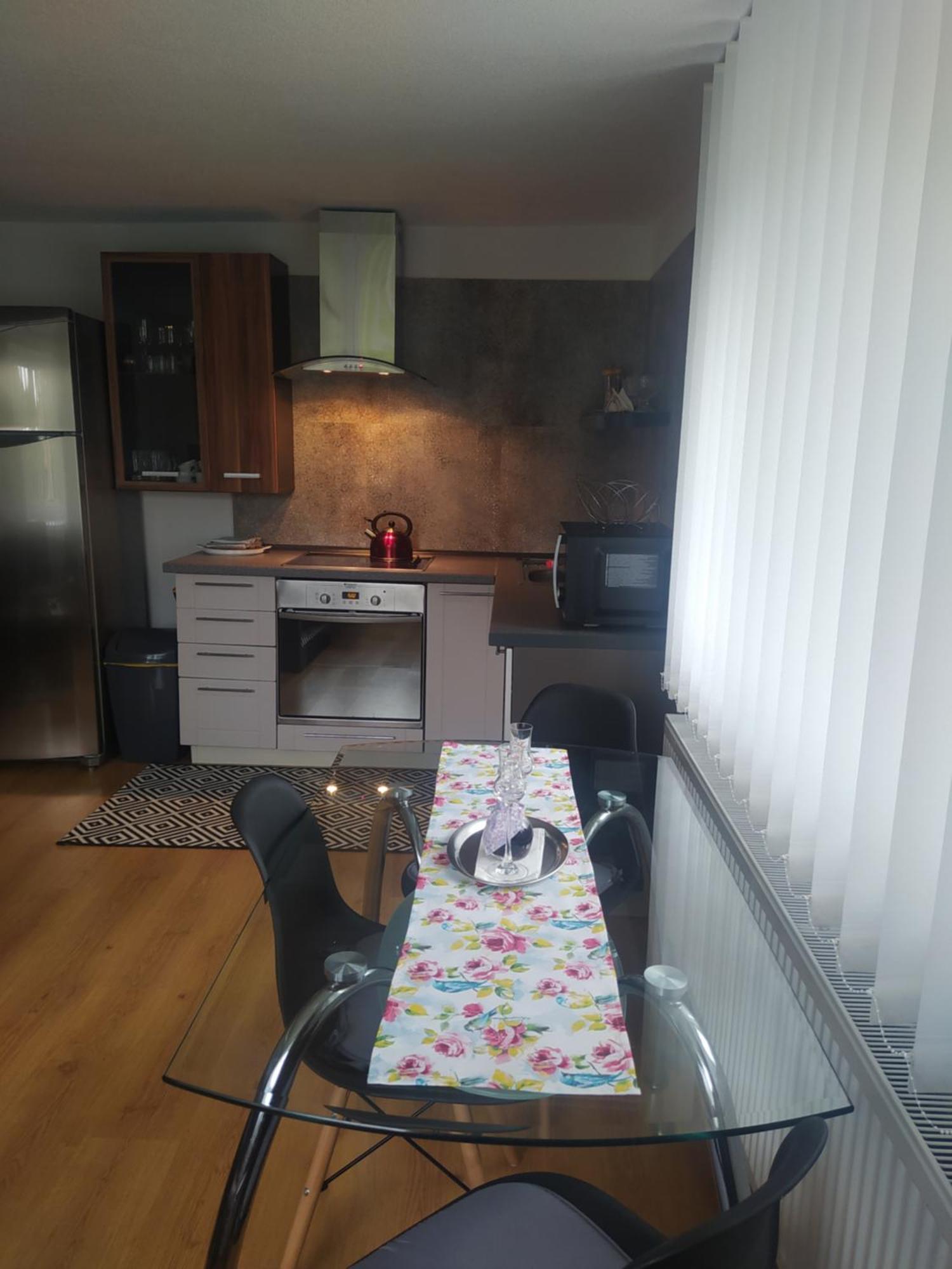 Huty Apartman Karin מראה חיצוני תמונה