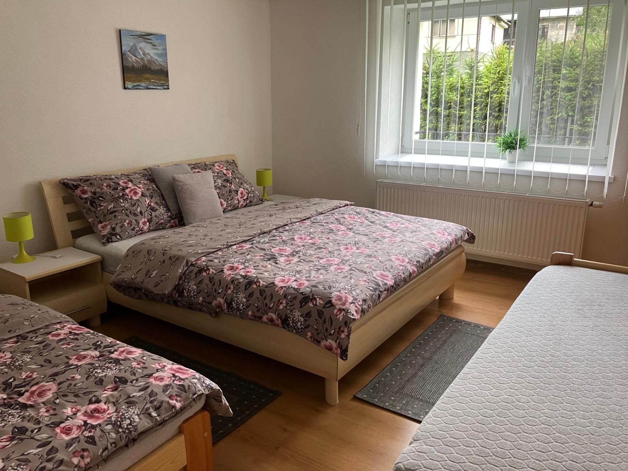 Huty Apartman Karin מראה חיצוני תמונה